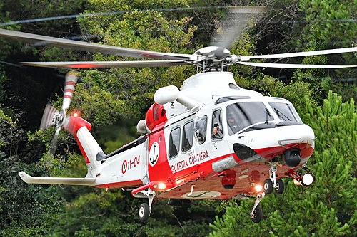 Hélicoptère de recherche et sauvetage AW139 Guardia Costiera