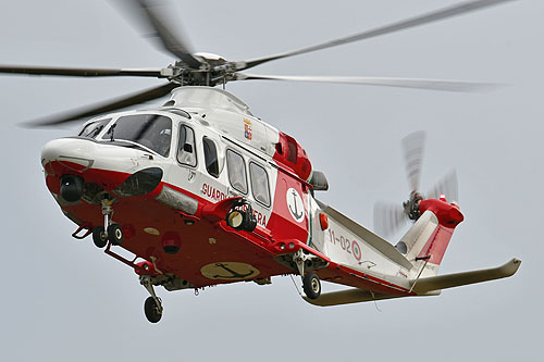 Hélicoptère de recherche et sauvetage AW139 Guardia Costiera