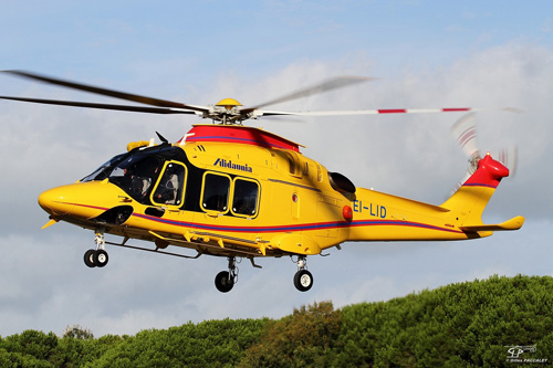 Hélicoptère de secours AW169 EI-LID d'ALIDAUNIA