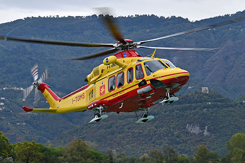 Hélicoptère de secours AW139 I-TOMS Pegaso 3 BABCOCK