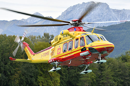 Hélicoptère de secours AW139 I-TOMS Pegaso 3 BABCOCK