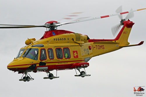 Hélicoptère de secours AW139 I-TOMS Pegaso 3 BABCOCK