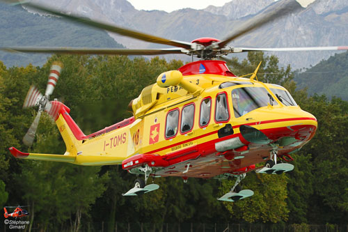 Hélicoptère de secours AW139 I-TOMS Pegaso 3 BABCOCK