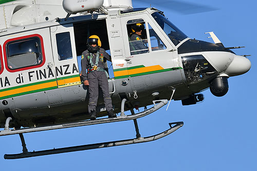 AB412 Guardia di Finanza