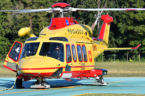 Hélicoptère de secours AW139 Pegaso 3 I-TOMS