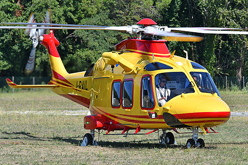 Hélicoptère de secours AW169 I-RAIL