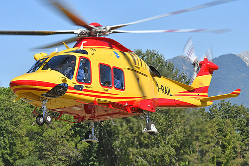 Hélicoptère de secours AW169 I-RAIL