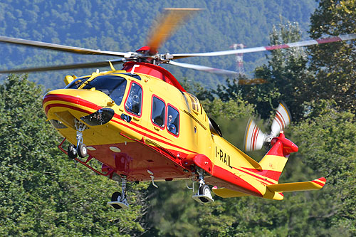 Hélicoptère de secours AW169 I-RAIL