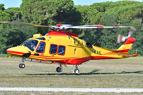 Hélicoptère de secours AW169 I-RAIL