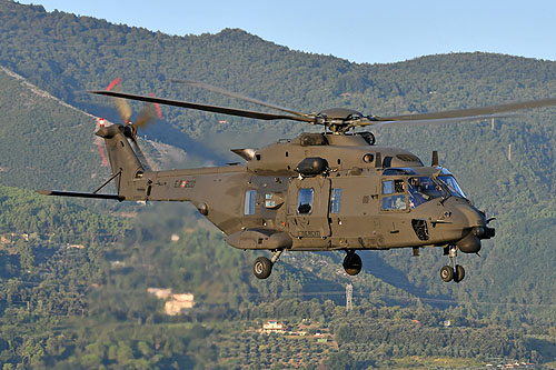 Hélicoptère NH90 NFH Esercito