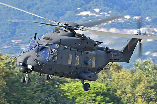 Hélicoptère NH90 NFH Esercito