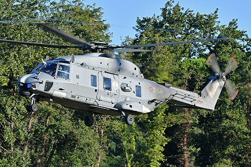 Hélicoptère NH90 TTH Marina Militare