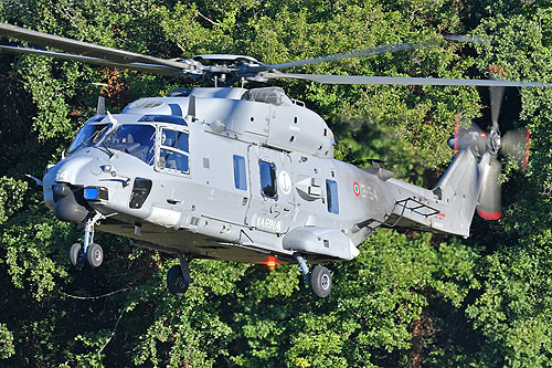 Hélicoptère NH90 TTH Marina Militare