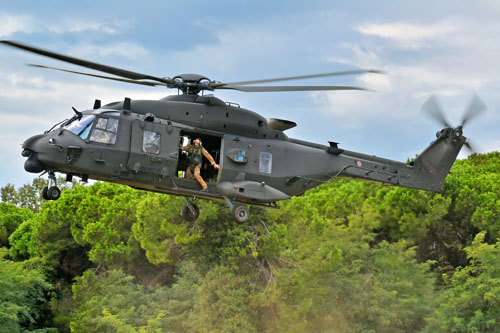 Hélicoptère NH90 TTH Esercito