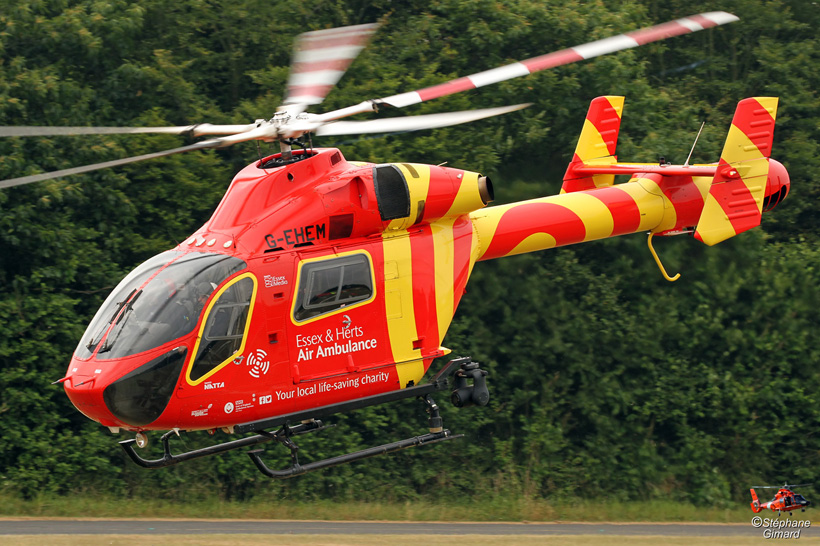 Hélicoptère MD902 G-EHEM ESSEX AIR AMBULANCE, Earls Cone, UK