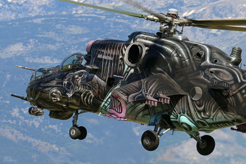 Hélicoptère MI24 Hind D 3366 tchèque, camouflage spécial Alien