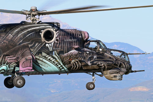 Hélicoptère MI24 Hind D 3366 tchèque, camouflage spécial Alien