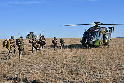 Section de combat du 1er RPH prête à embarquer