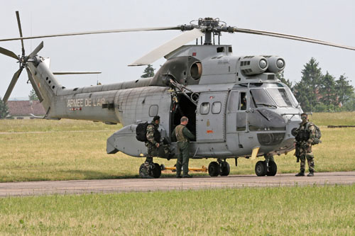 Hélicoptère SA330 Puma