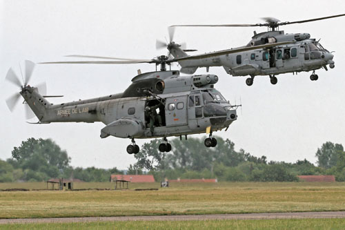 Hélicoptères SA330 Puma et EC725 Caracal