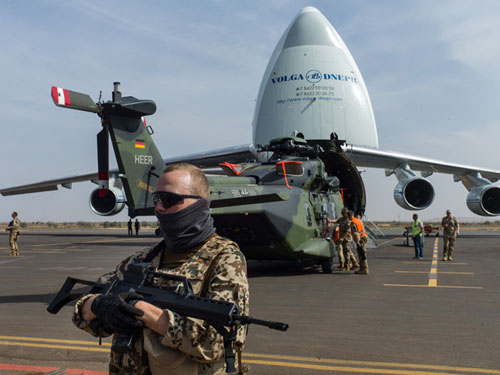 Hélicoptère NH90 TTH Bundeswehr au Mali