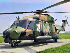 Prototype NH90 PT1 en camouflage australien sable-vert-noir