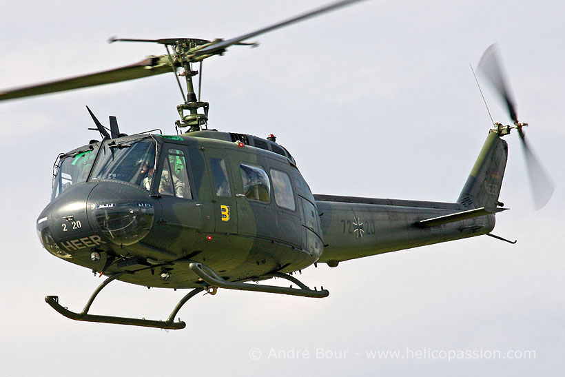 Hélicoptère UH1D