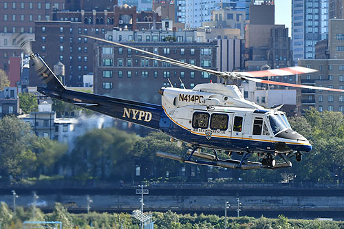 Hélicoptère de secours Bell 412 EP du NYPD Air Sea Rescue