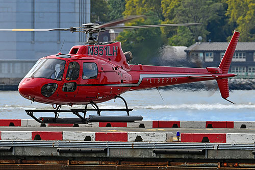 Hélicoptère Airbus Helicopters AS350 B2 Ecureuil N351LH