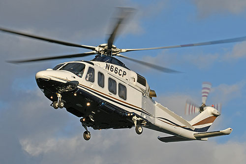 Hélicoptère Leonardo AW139 N66CP