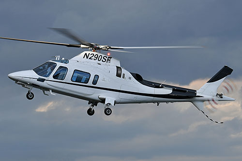 Hélicoptère Leonardo AW109 N290SF