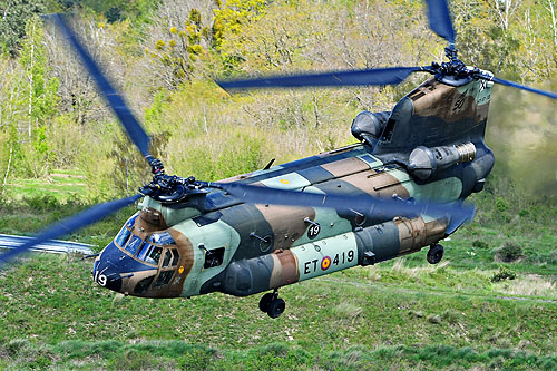 Hélicoptère de transport lourd CH47 Chinook de l'Armée de Terre espagnole (FAMET)