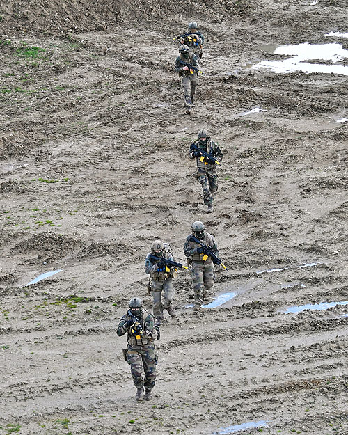 Progression des commandos vers la ville