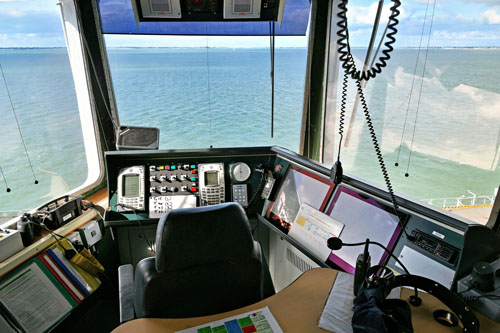 Dans la tour de contrôle aéronautique du PHA