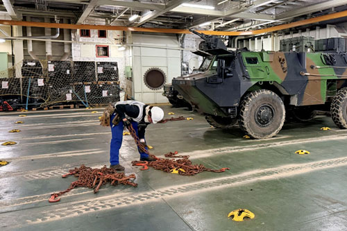 Le hangar des véhicules est maintenant presque vide
