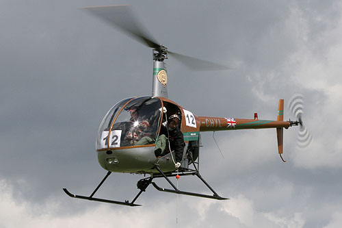 Photo d'hélicoptère avec rotors en mouvement