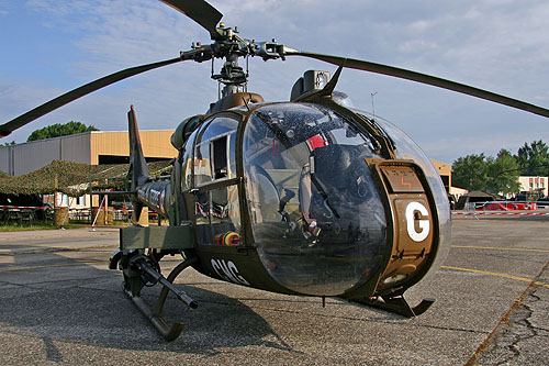 Hélicoptère SA342 Gazelle canon ALAT