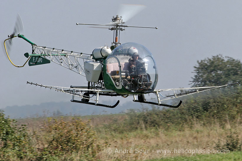 Hélicoptère Bell 47