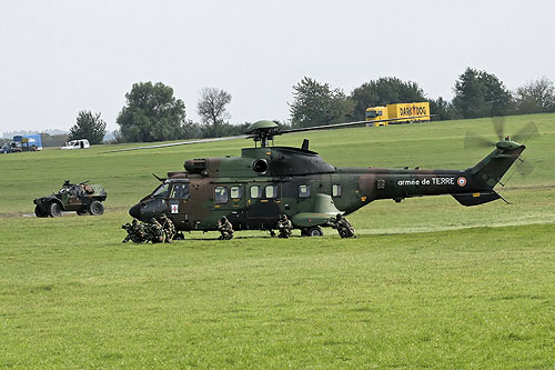 Hélicoptère AS532 Cougar ALAT