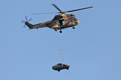 Hélicoptère SA330 Puma ALAT en camouflage désert