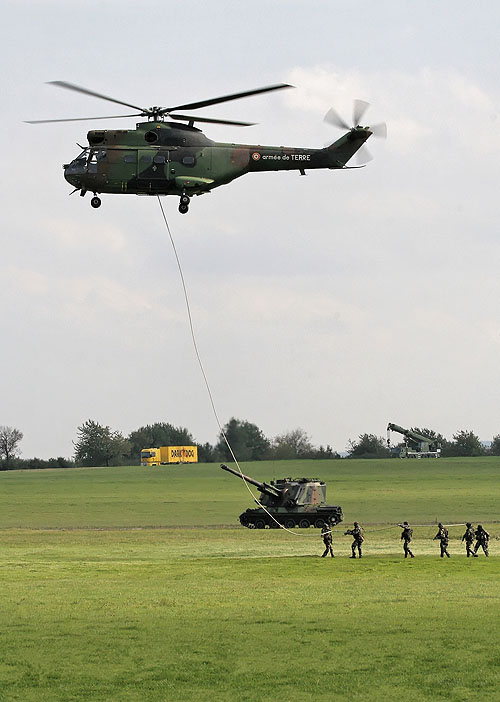 Hélicoptère SA330 Puma ALAT en camouflage Europe