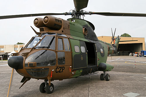 Hélicoptère SA330 Puma ALAT en camouflage Europe