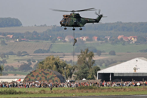 Hélicoptère SA330 Puma ALAT en camouflage Europe