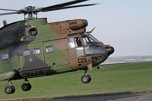 Hélicoptère SA330 Puma ALAT en camouflage Europe