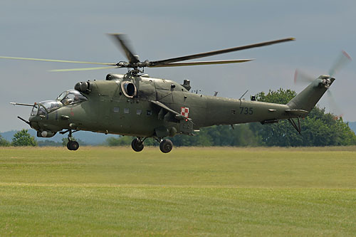 Hélicoptère MI24 Hind Pologne