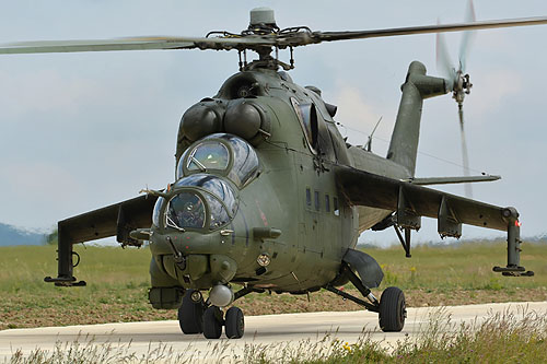 Hélicoptère MI24 Hind Pologne