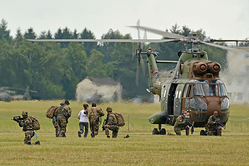 Hélicoptère SA330 Puma ALAT