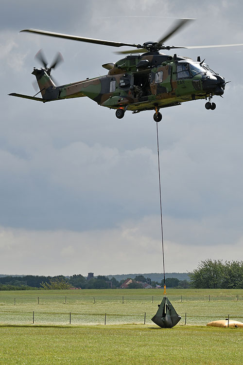 Hélicoptère de transport NH90 TTH Caïman de l'ALAT