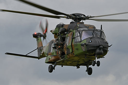 Hélicoptère de transport NH90 TTH Caïman de l'ALAT