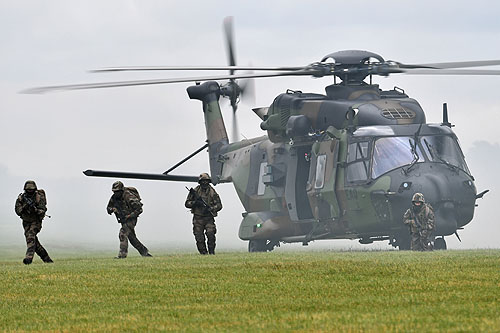 Hélicoptère de transport NH90 TTH Caïman de l'ALAT